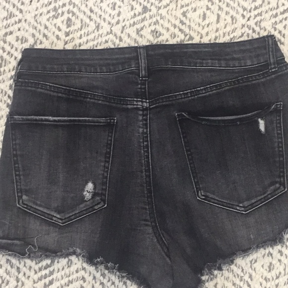Refuge Black Distressed Shorts - Picture 2 of 5